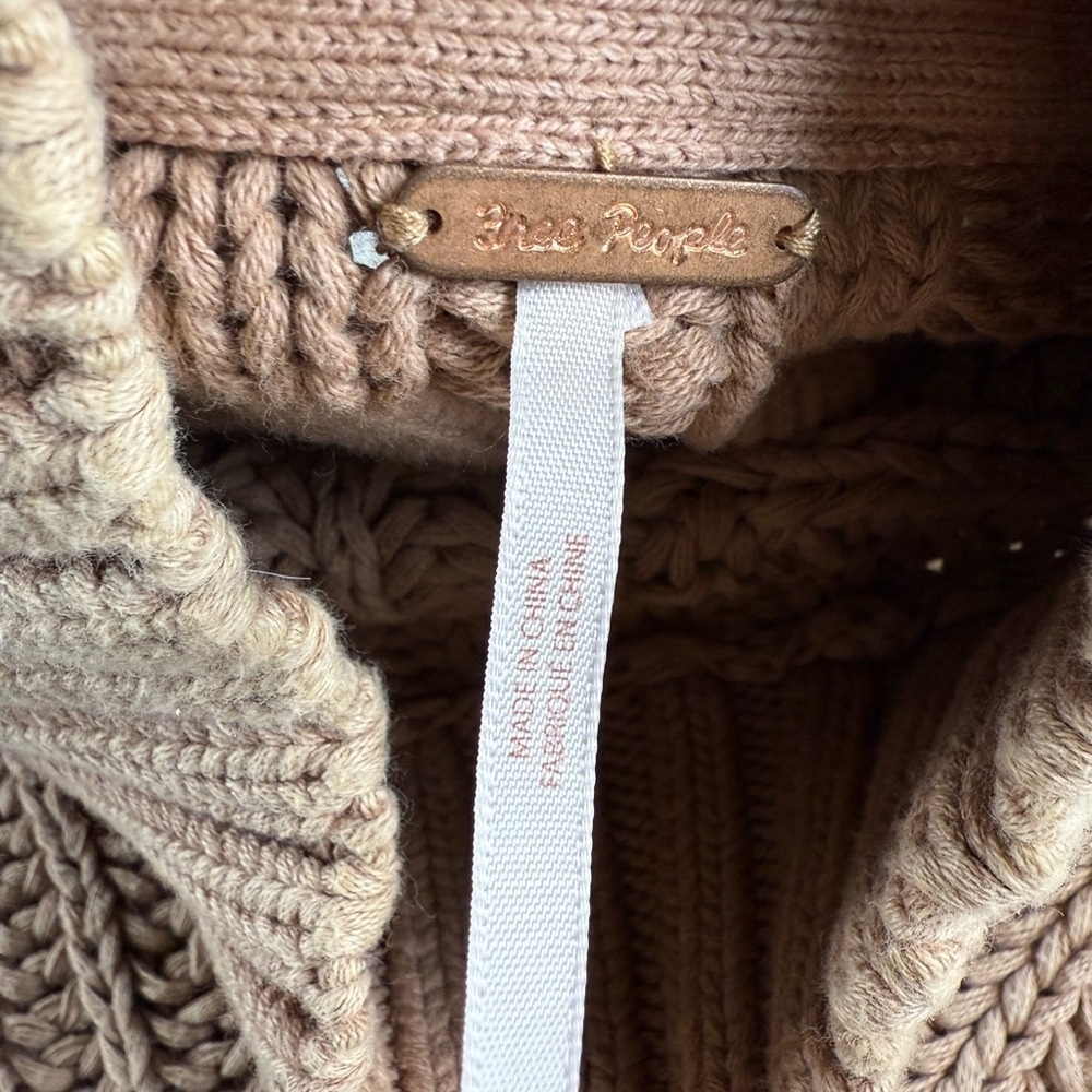 Free People Sweetheart Sweater in Sandcastle Chunky Knit Mockneck Size Small - Picture 9 of 13